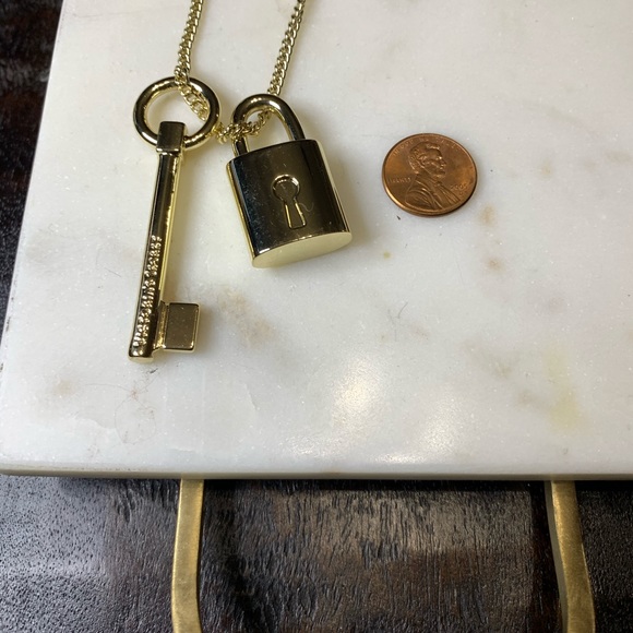 jewelry Victoria’s Secret lock & key gold necklace - Picture 5 of 9